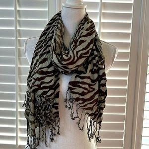 Animal Stripe scarf with Fringe